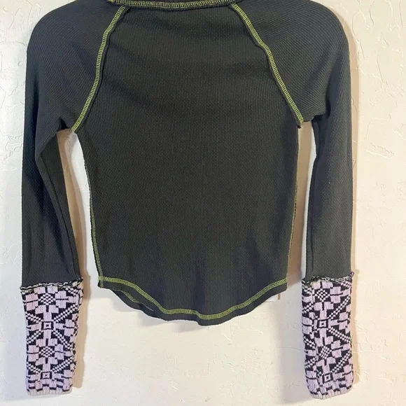 FREE PEOPLE She’s Reversible Cuff Crew Neck Long Sleeve Women’s XS - Picture 2 of 13